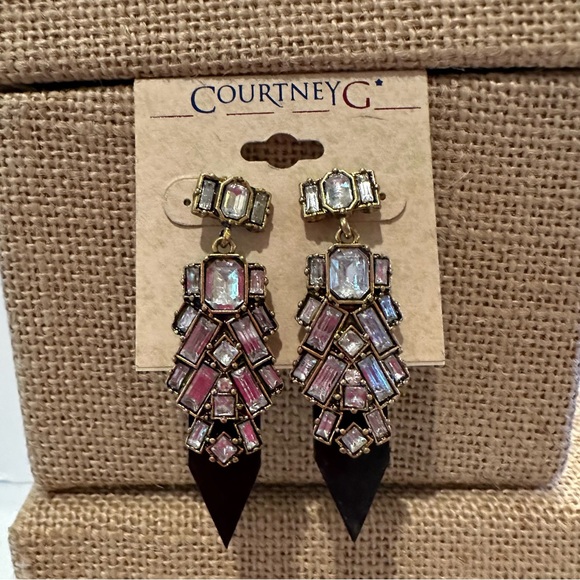NWT Courtney G Earrings faceted clear rhinestones w/ black acrylic pointed base - Picture 5 of 7